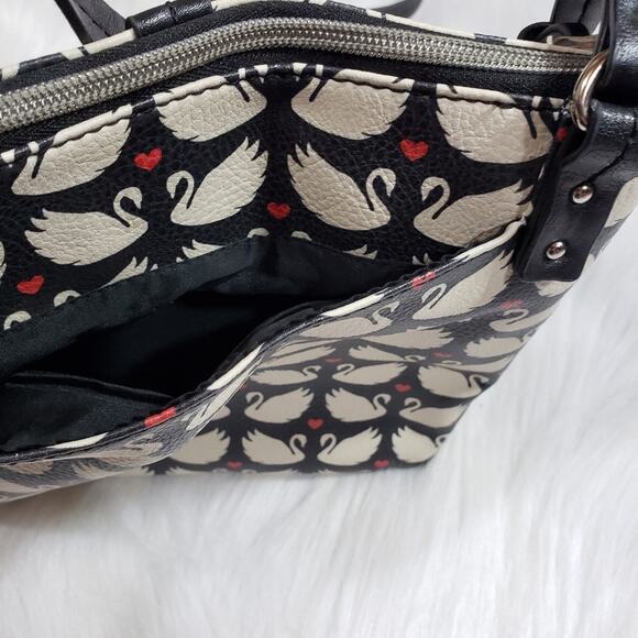 Relic black with swan and hearts print crossbody purse - Picture 5 of 9